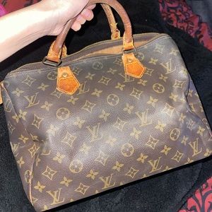 Authentic Louis Vuitton speedy bag